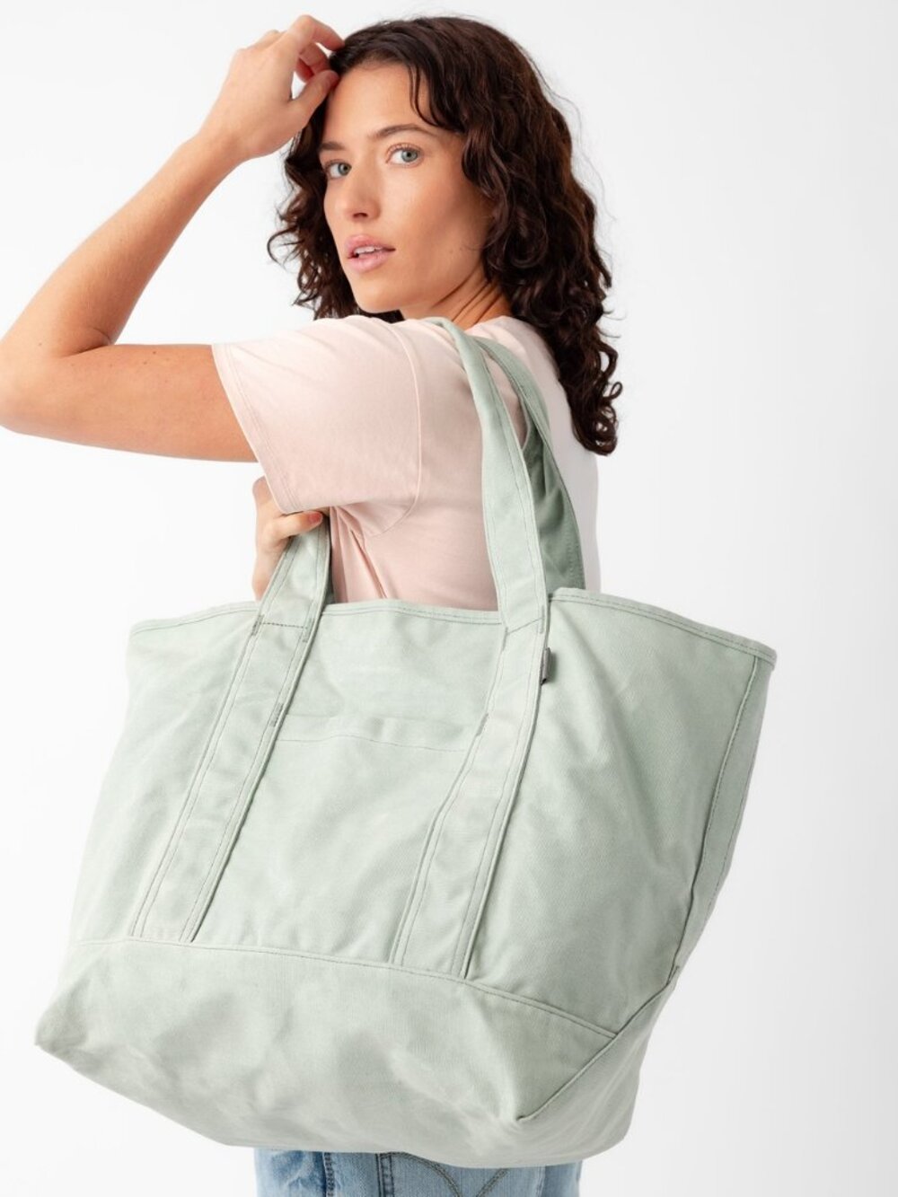 NWT~COZY EARTH~Waxed Canvas Tote